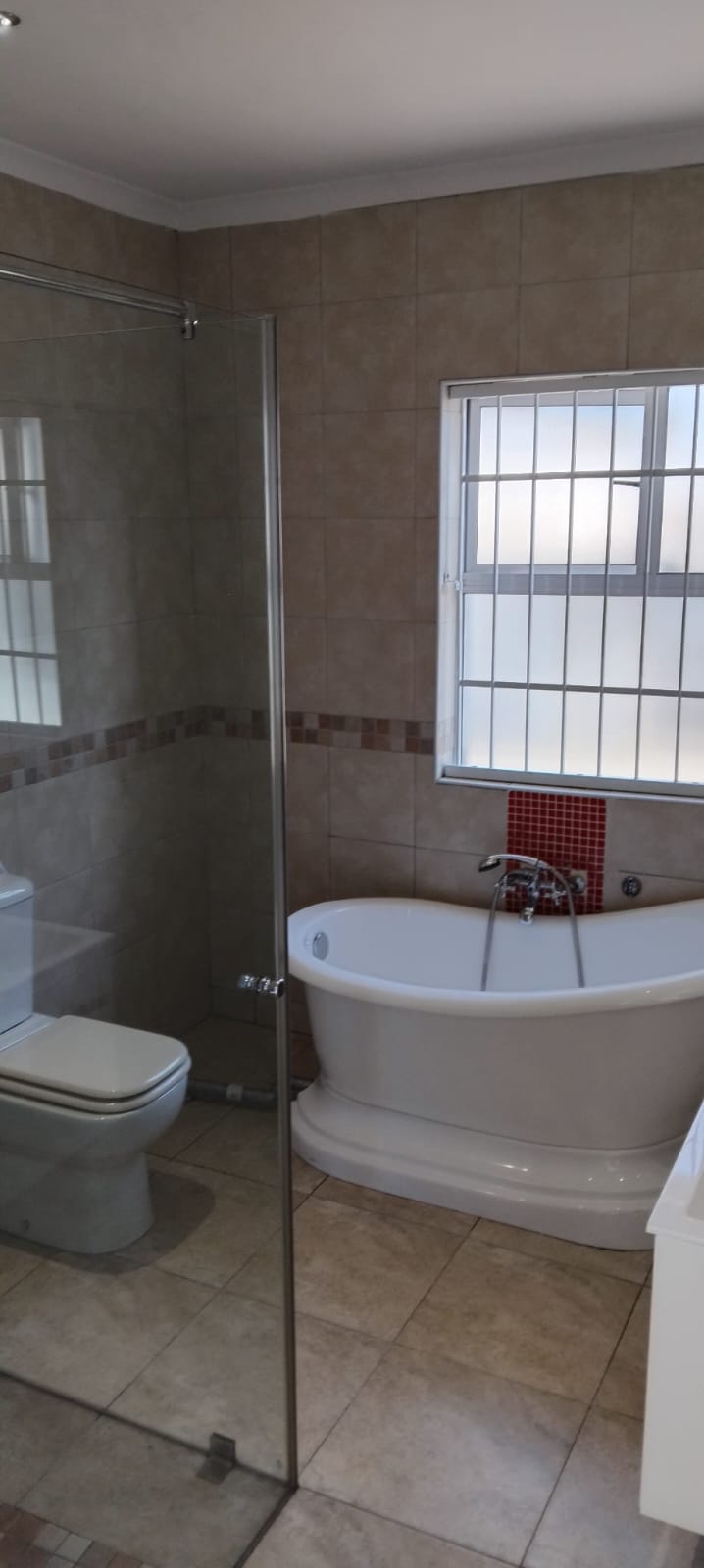 To Let 3 Bedroom Property for Rent in Jagtershof Western Cape